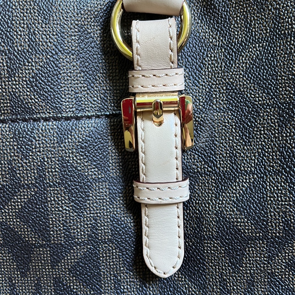 Michael Kors purse - Picture 7 of 16